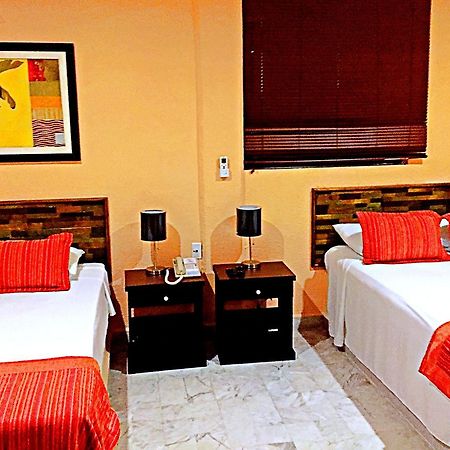 Hotel Versalles Suites Cancún Exterior foto